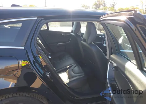 2016 Volvo V60 T5 Drive-E Premier z USA, uszkodzony, nr VIN YV140MEK0G1291486